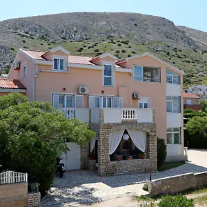 https://apartment-pag-6412a.hotelinzadar.com