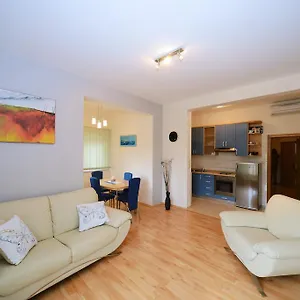https://apartments-cule.primorje-gorskikotar.com