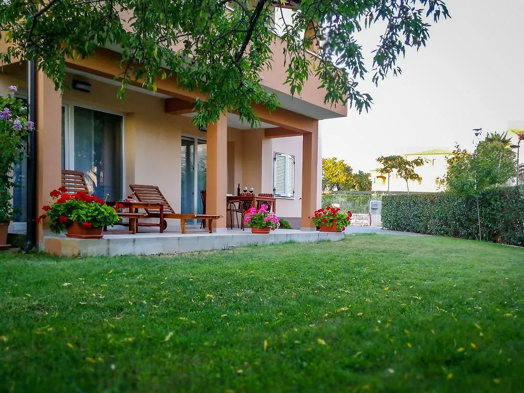 Premium Apartments Tade Funtana Croatia